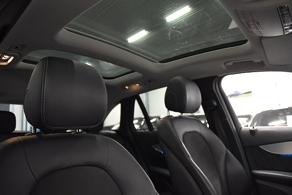 Mercedes-Benz GLC 220 d 14 of 25