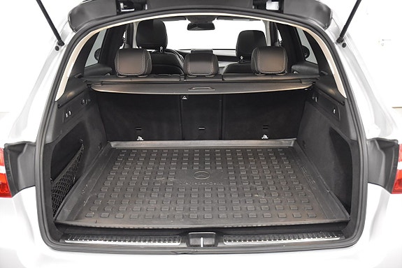 Mercedes-Benz GLC 220 d 25 of 25