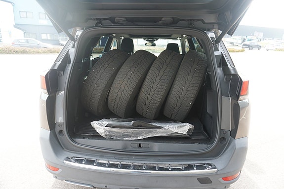 Peugeot 5008 9 of 17