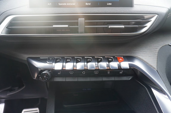 Peugeot 5008 13 of 17