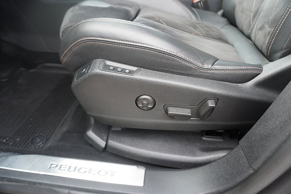 Peugeot 5008 16 of 17