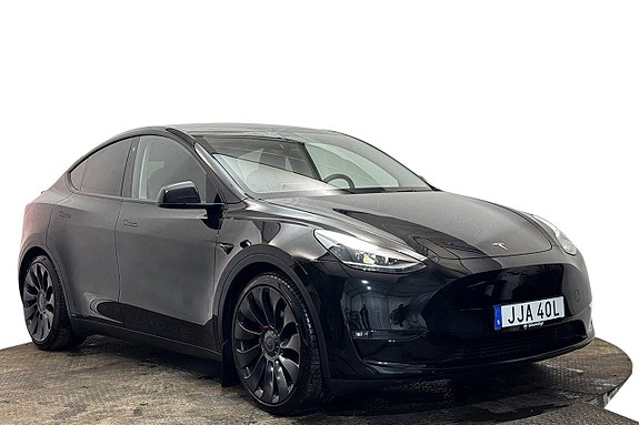 Tesla Model Y 4 of 30