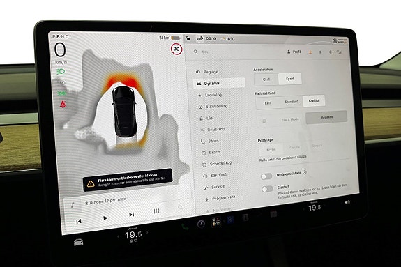 Tesla Model Y 26 of 30