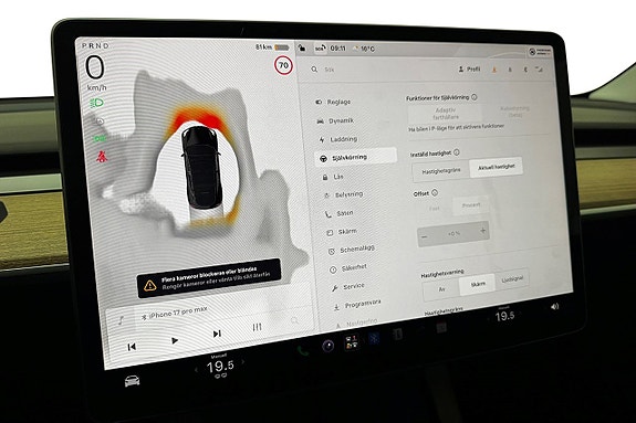 Tesla Model Y 28 of 30