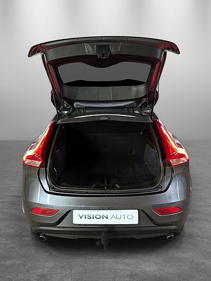 Volvo V40 23 of 24