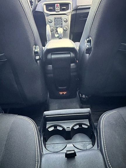 Volvo V40 22 of 24