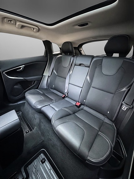 Volvo V40 21 of 24