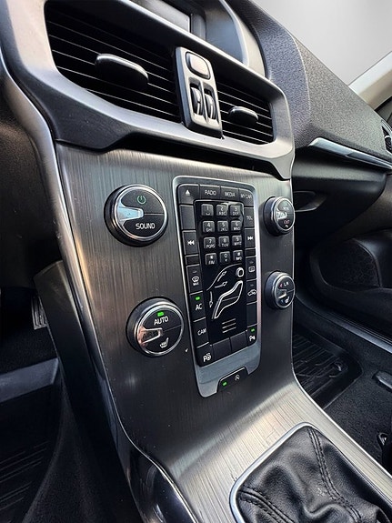 Volvo V40 17 of 24
