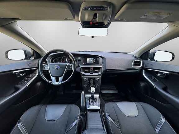 Volvo V40 19 of 24