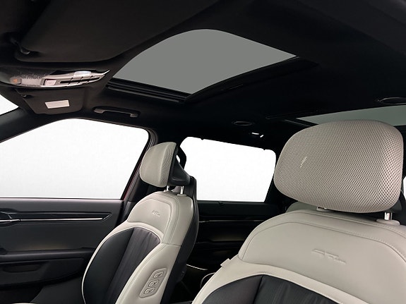 Kia EV9 14 of 30