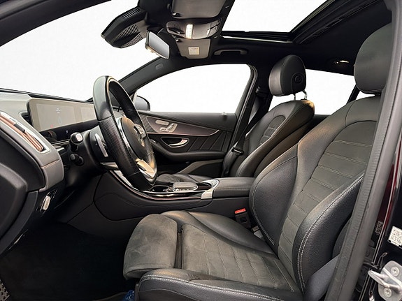 Mercedes-Benz EQC400 12 of 30