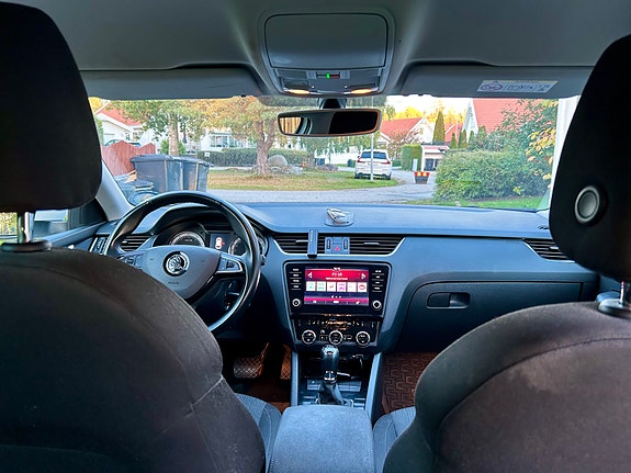 Skoda Octavia 11 of 15