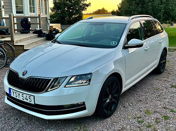 Skoda Octavia 2 of 15