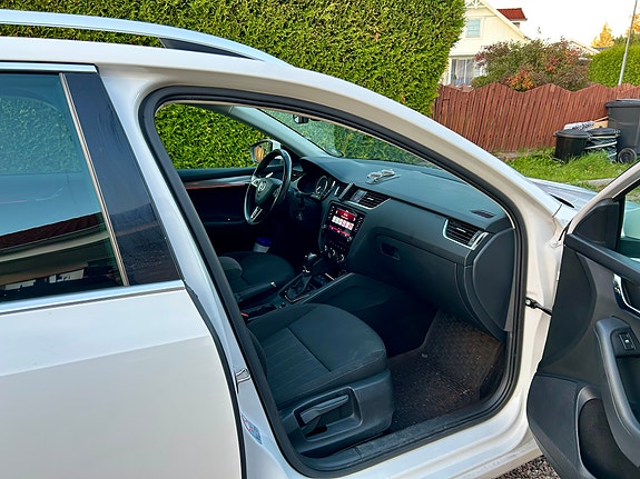 Skoda Octavia 10 of 15