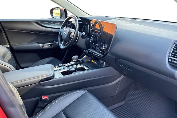 Lexus NX350h 6 of 29