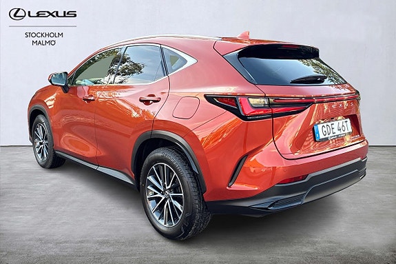 Lexus NX350h 2 of 29