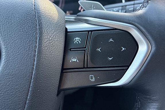 Lexus NX350h 24 of 29