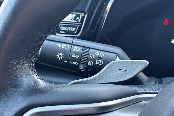 Lexus NX350h 19 of 29