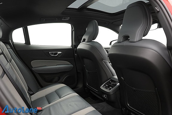 Volvo S60 29 of 30