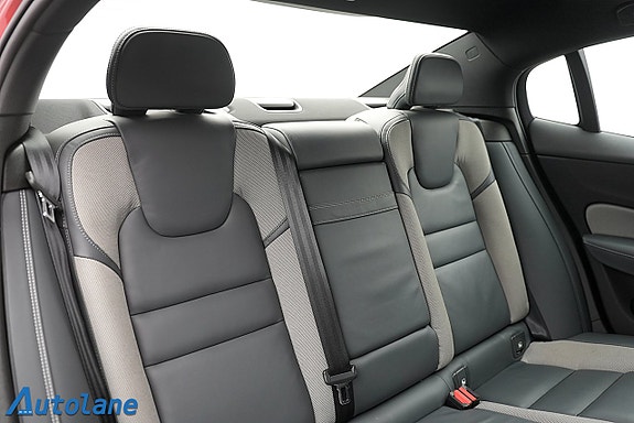 Volvo S60 30 of 30