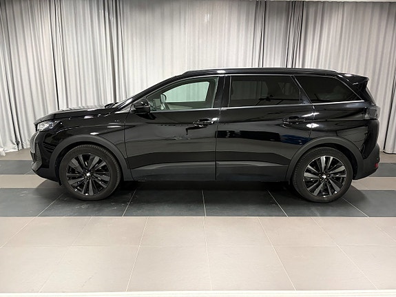 Peugeot 5008 2 of 17