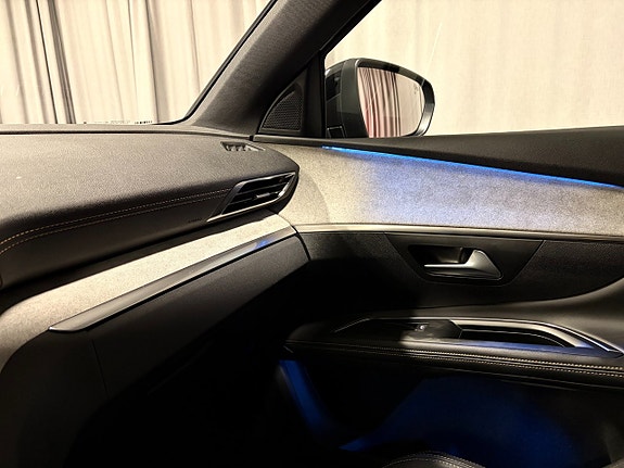 Peugeot 5008 12 of 17