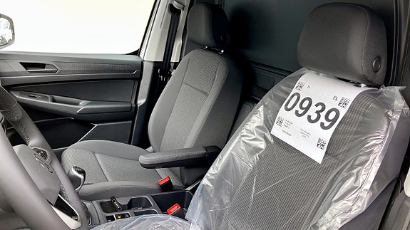 Volkswagen Caddy 8 of 12
