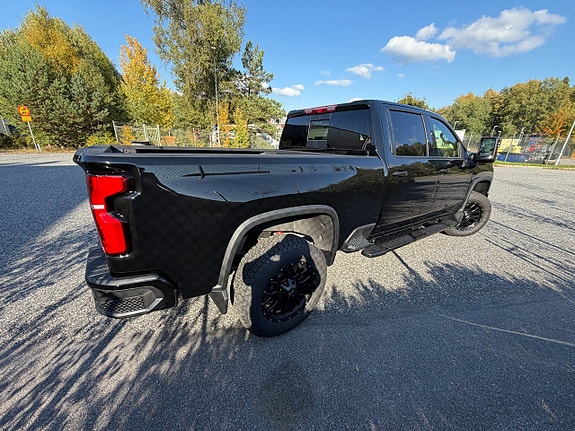 Chevrolet Silverado 2500 4 of 10
