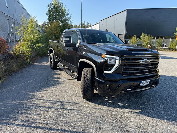 Chevrolet Silverado 2500 9 of 10