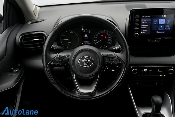 Toyota Yaris 18 of 30