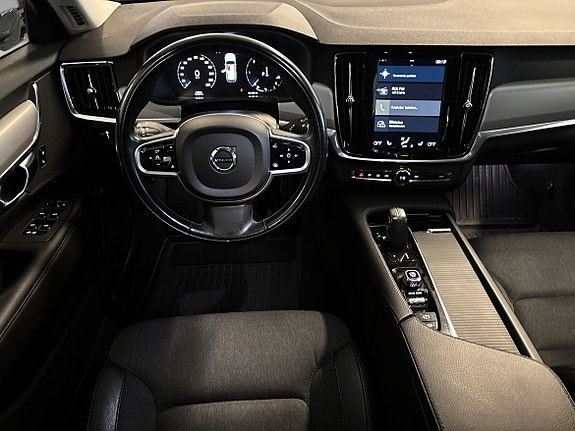 Volvo V90 Cross Country 12 of 15