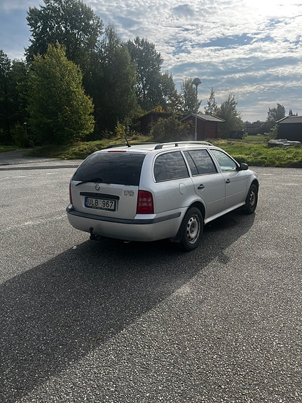 Skoda Octavia 7 of 11