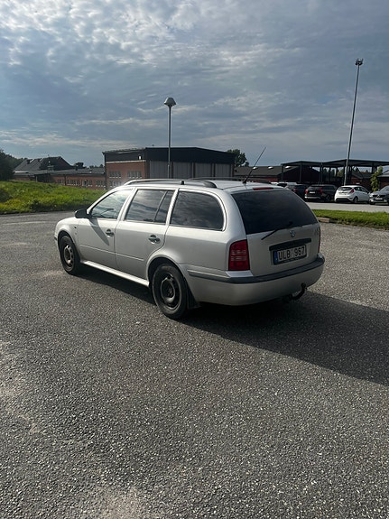 Skoda Octavia 5 of 11