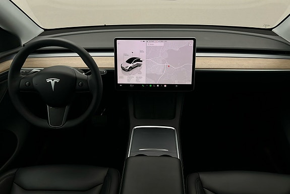 Tesla Model Y 3 of 3