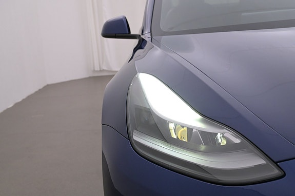 Tesla Model 3 26 of 27