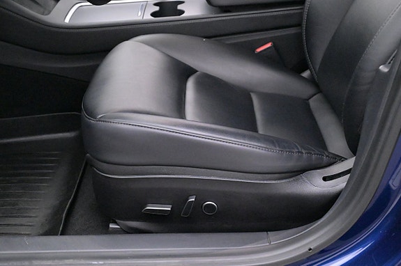Tesla Model 3 11 of 27