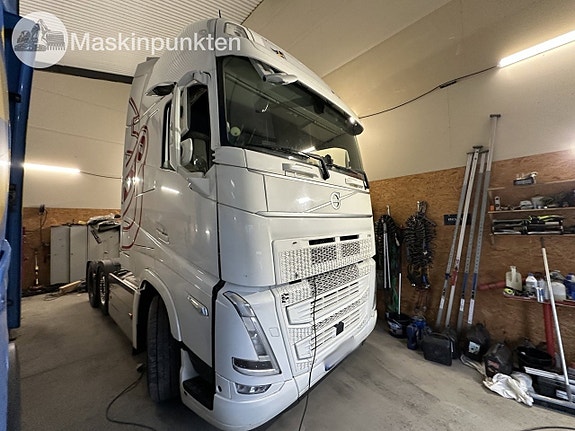 Volvo FH 6x2 pusher 6 of 27