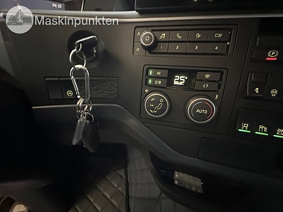 Volvo FH 62 pusher 26 of 27