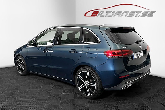Mercedes-Benz B180 3 of 15