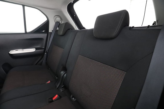 Suzuki Ignis 15 of 30