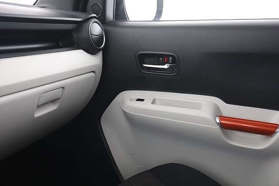 Suzuki Ignis 30 of 30
