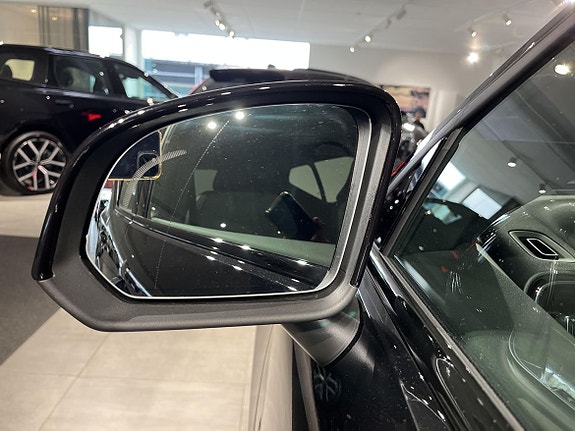 Volvo XC40 16 of 18