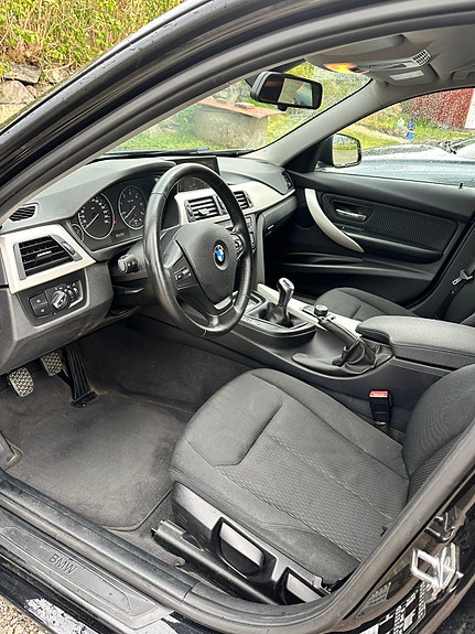 BMW 318d 3 of 8