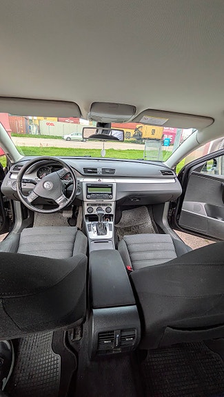Volkswagen Passat 7 of 10