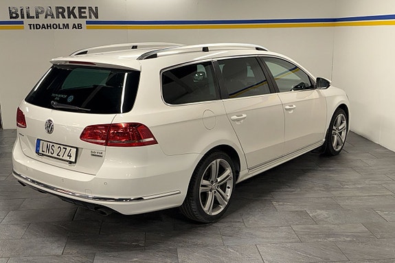 Volkswagen Passat 7 of 30