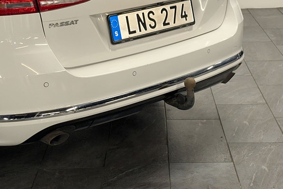 Volkswagen Passat 11 of 30