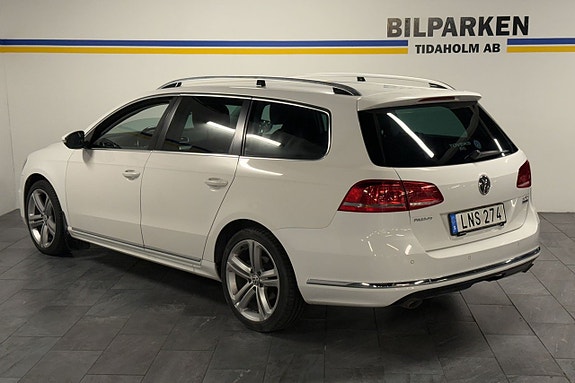 Volkswagen Passat 10 of 30