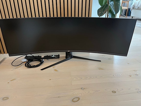 ASUS ROG Strix XG49VQ – 49" Super Ultrawide 144Hz gamingskärm