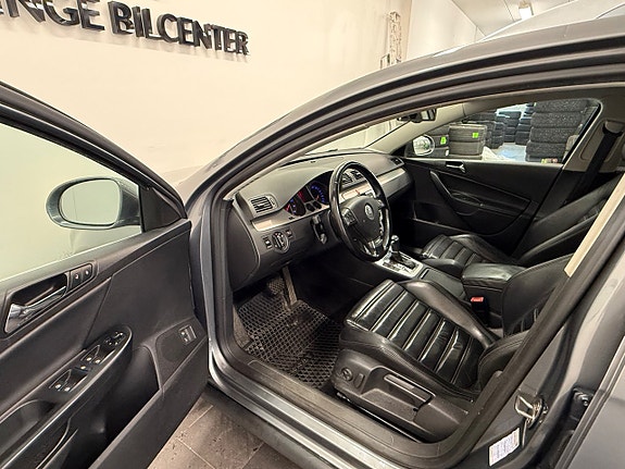 Volkswagen Passat 9 of 24