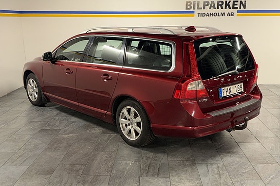 Volvo V70 12 of 27